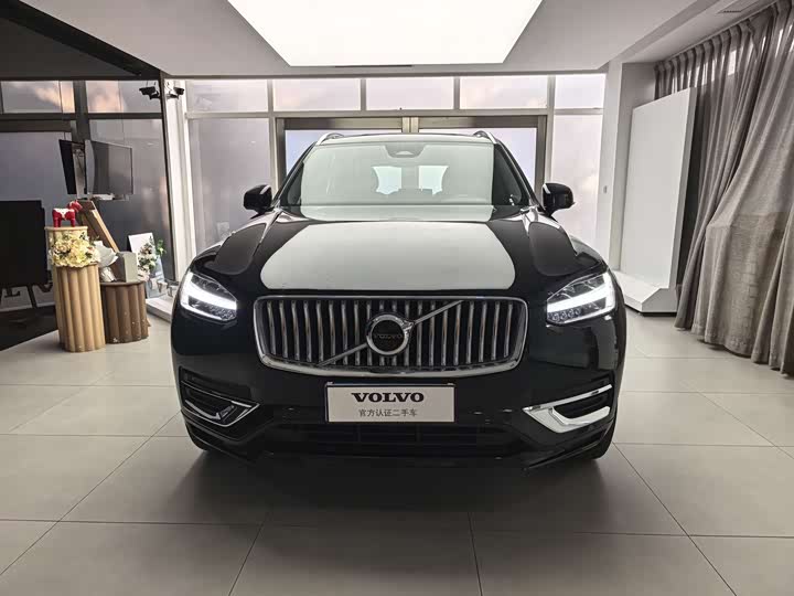 Фото 2 - Volvo XC90