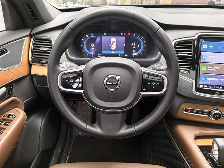 Фото 4 - Volvo XC90