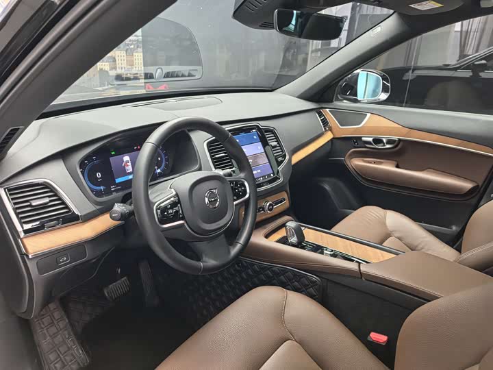 Фото 5 - Volvo XC90