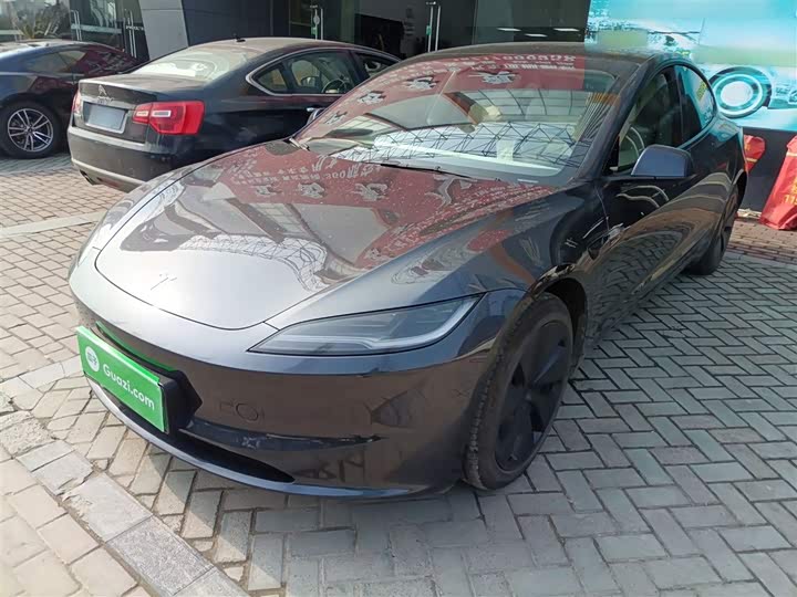 Фото 1 - Tesla Model 3