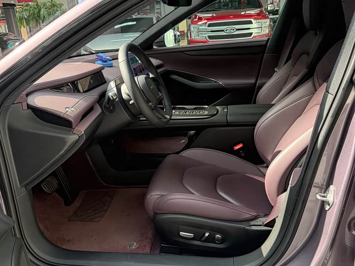 Фото 4 - Xiaomi SU7