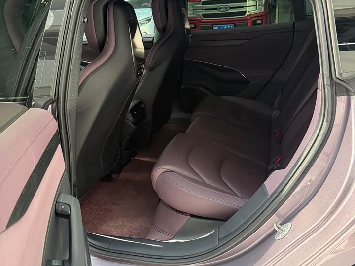 Фото 5 - Xiaomi SU7