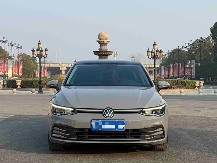 Фото 2 - Volkswagen Golf