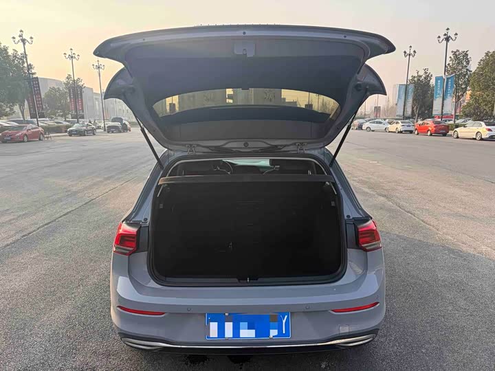 Фото 8 - Volkswagen Golf