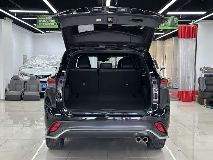 Фото 5 - Toyota Crown Kluger