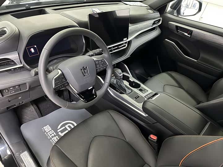 Фото 8 - Toyota Crown Kluger