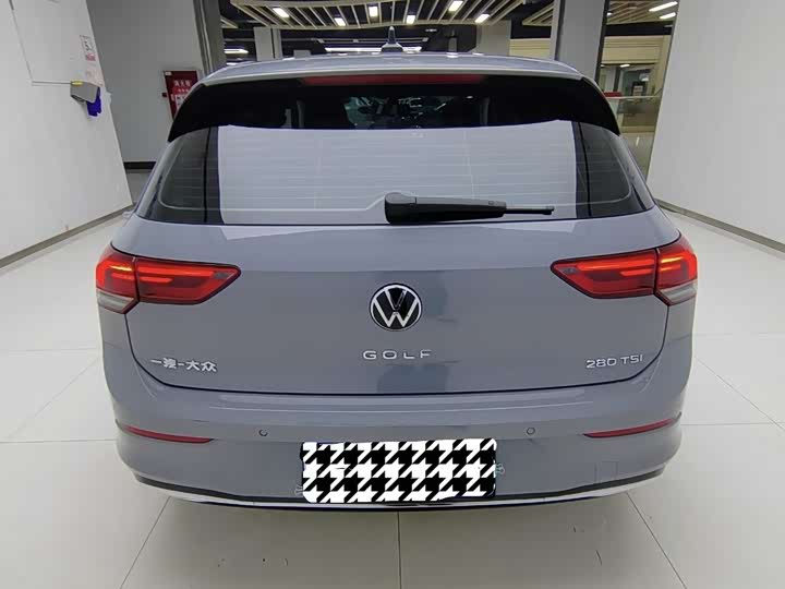 Фото 8 - Volkswagen Golf