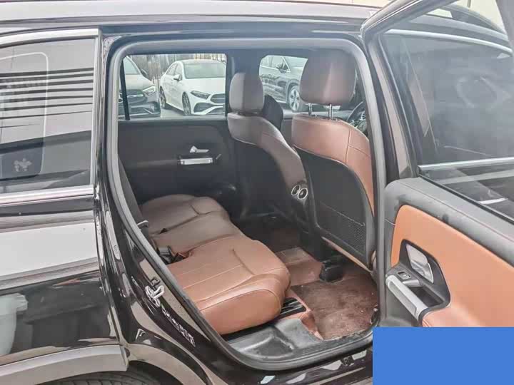 Фото 8 - Mercedes-Benz GLB-Class