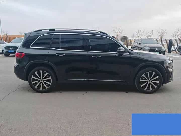 Фото 9 - Mercedes-Benz GLB-Class