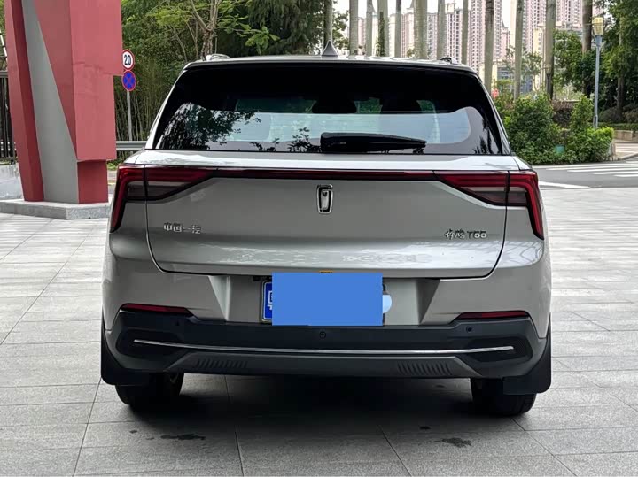 Фото 7 - Bestune T55