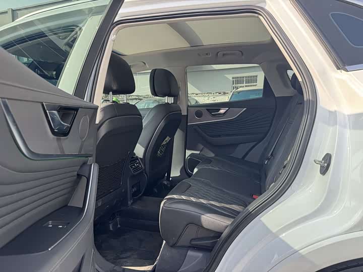 Фото 8 - Hongqi HS5