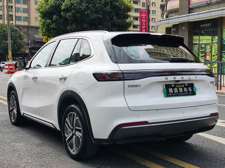 Фото 6 - Geely Galaxy Starship 7