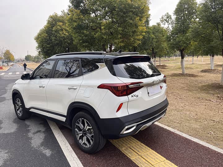 Фото 4 - Kia KX3