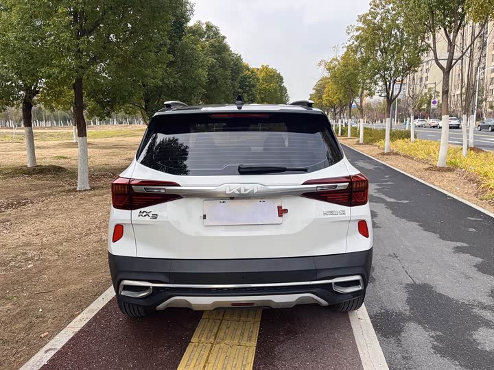 Фото 5 - Kia KX3