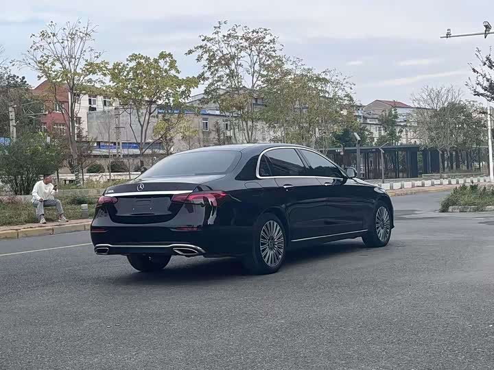 Фото 6 - Mercedes-Benz E-Class