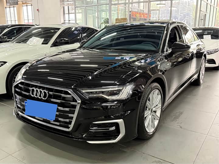 Фото 2 - Audi A6L