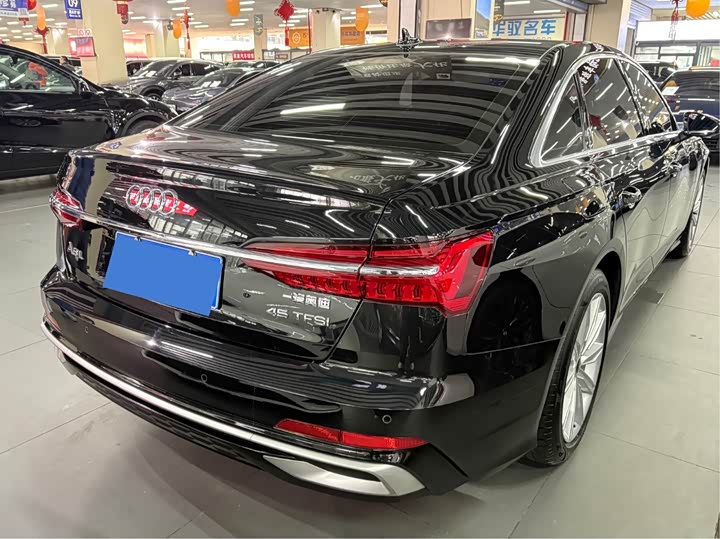 Фото 3 - Audi A6L