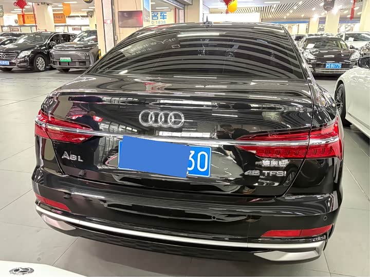 Фото 4 - Audi A6L