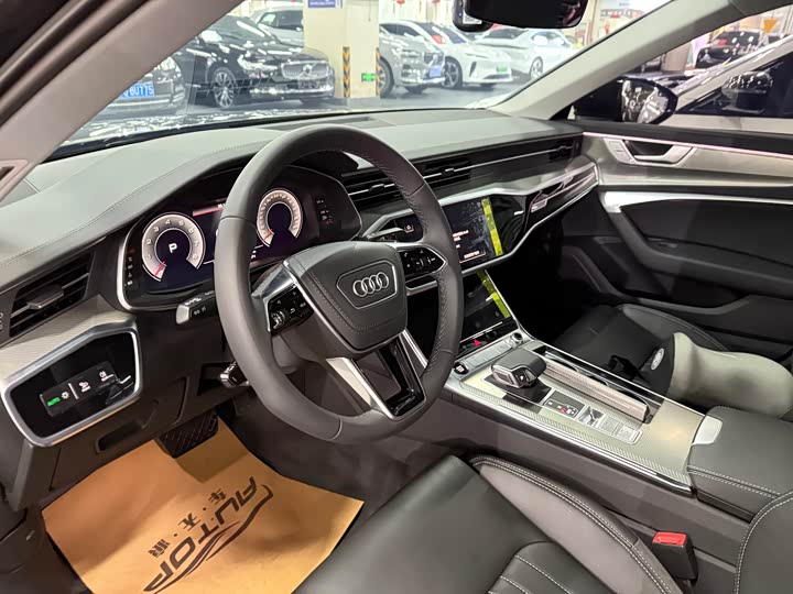 Фото 6 - Audi A6L
