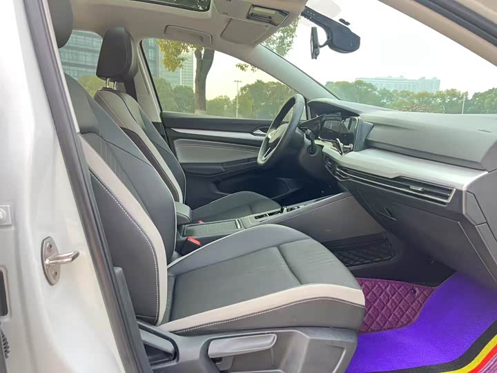 Фото 7 - Volkswagen Golf