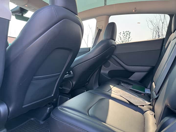 Фото 6 - Tesla Model Y