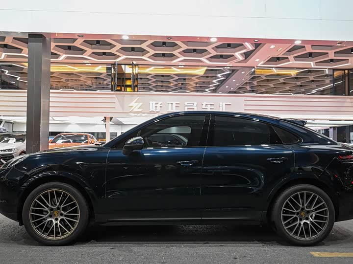 Фото 2 - Porsche Cayenne