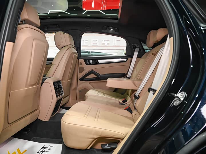 Фото 9 - Porsche Cayenne