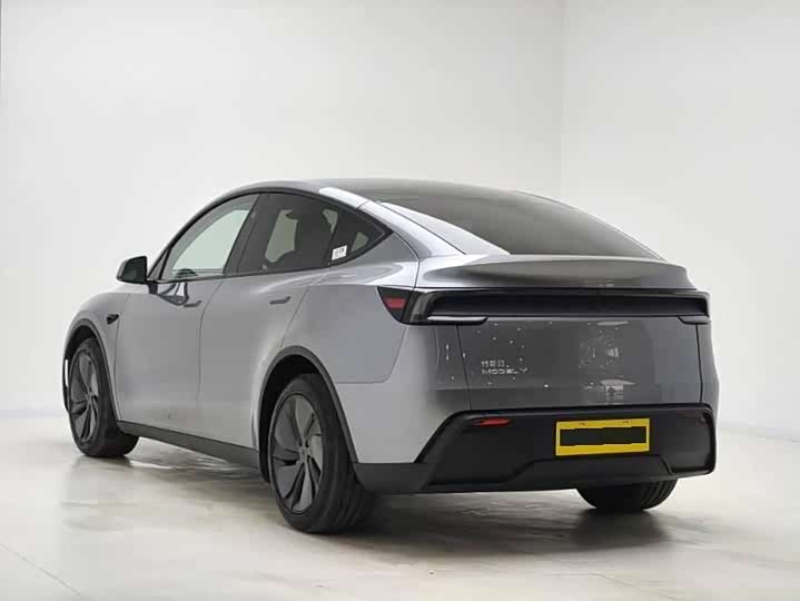 Фото 6 - Tesla Model Y