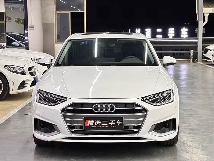 Фото 2 - Audi A4L