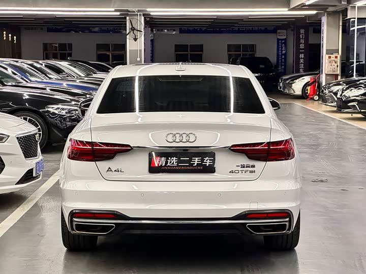 Фото 6 - Audi A4L