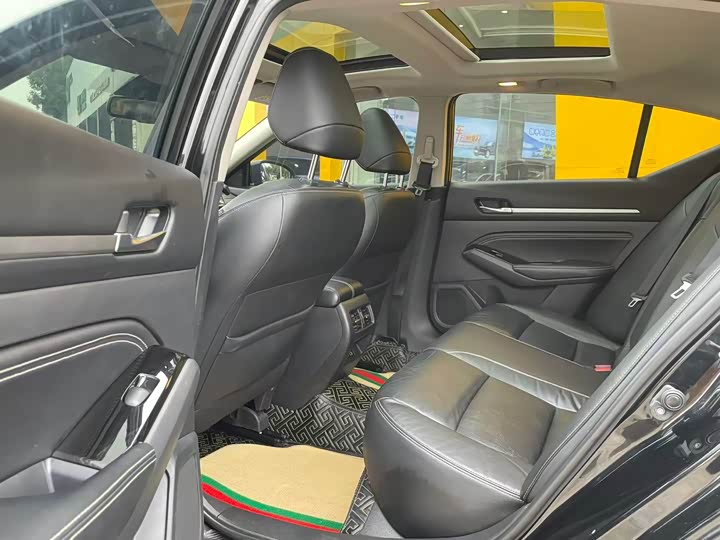 Фото 5 - Nissan Teana