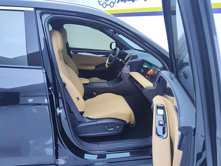 Фото 8 - Geely Galaxy L7