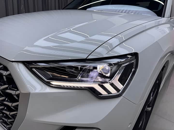 Фото 6 - Audi Q3