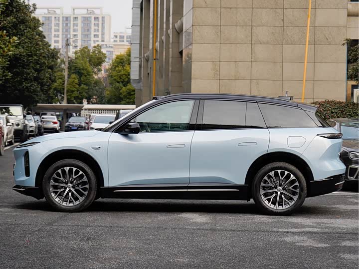 Фото 3 - Nio ES6