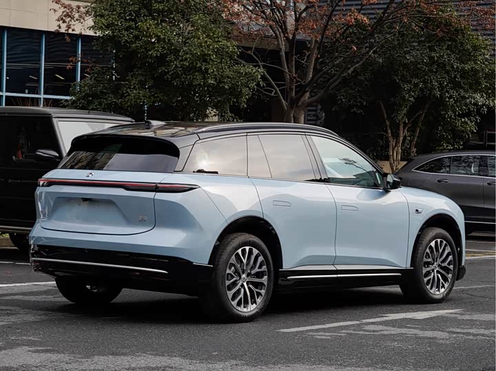 Фото 4 - Nio ES6