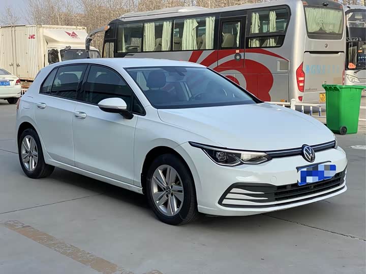 Фото 3 - Volkswagen Golf