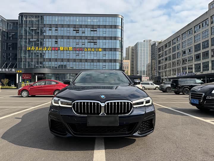 Фото 1 - BMW 5 Series