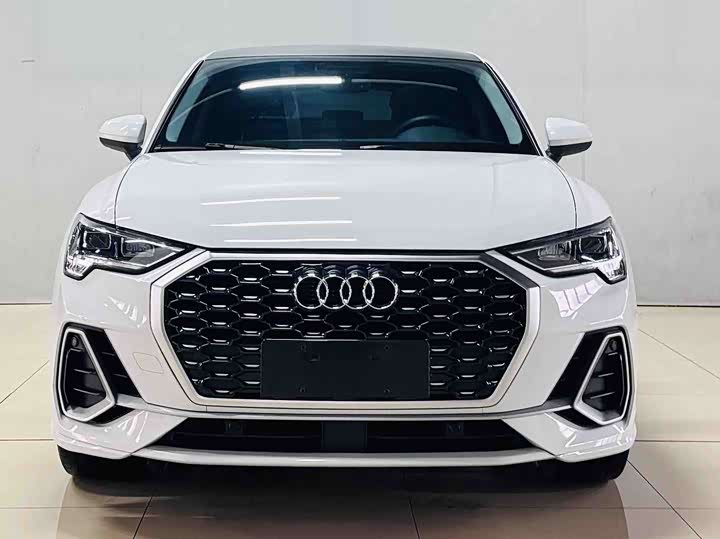 Фото 2 - Audi Q3 Sportback