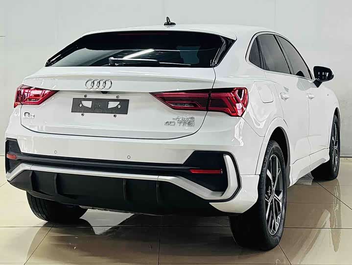 Фото 6 - Audi Q3 Sportback