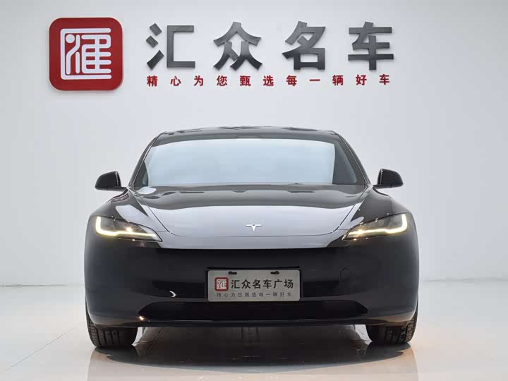 Фото 2 - Tesla Model 3