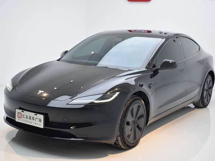 Фото 4 - Tesla Model 3