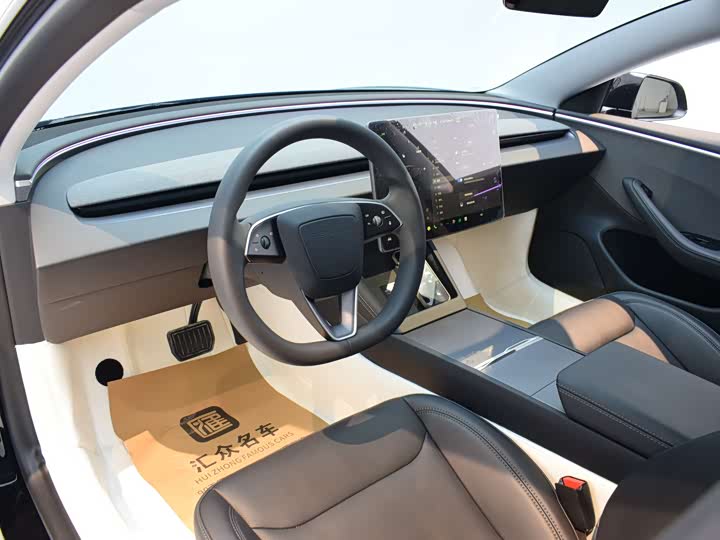 Фото 5 - Tesla Model 3