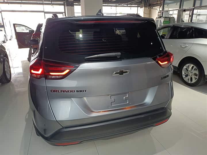 Фото 6 - Chevrolet Orlando