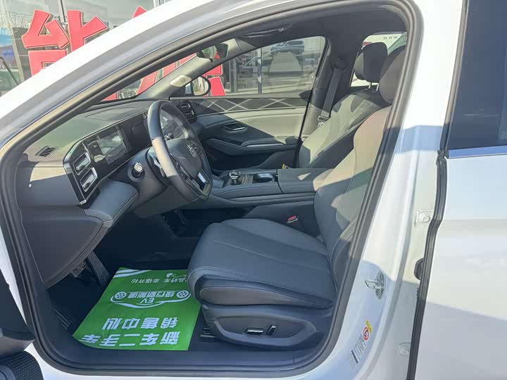 Фото 7 - BYD Qin L