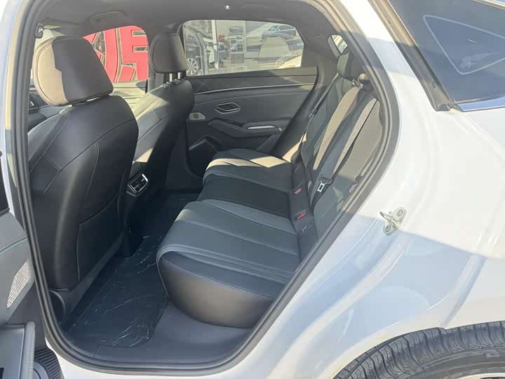 Фото 8 - BYD Qin L