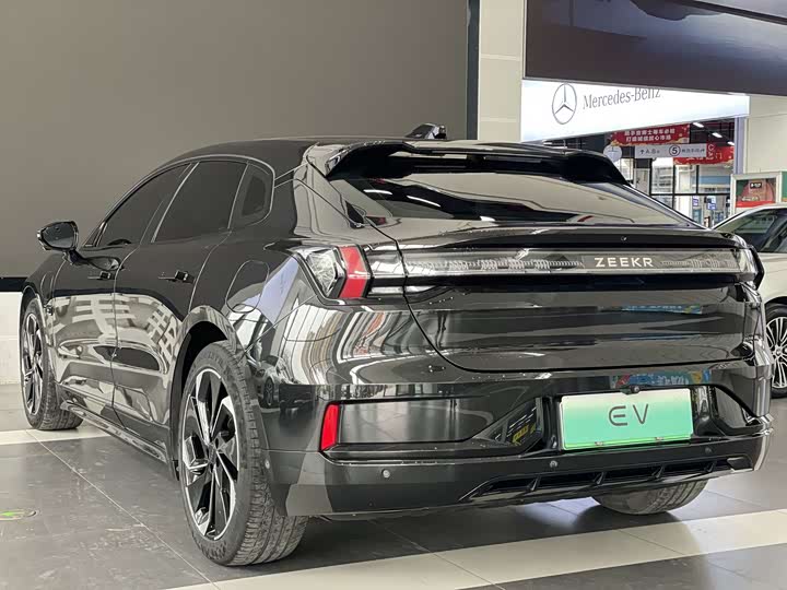 Фото 7 - Zeekr 001