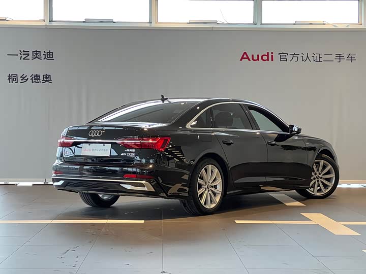 Фото 4 - Audi A6L
