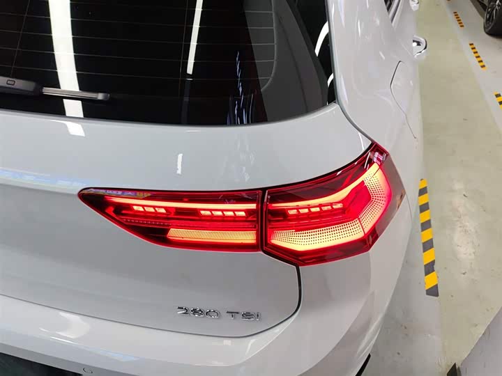 Фото 8 - Volkswagen Golf