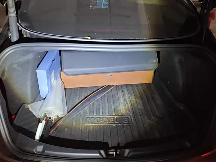 Фото 4 - Tesla Model 3