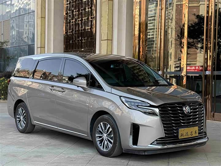 Фото 3 - Buick GL8 ES